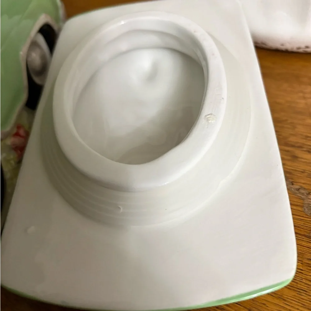 2 - Young’s Inc Ceramic Cookie Jars/ Storage Canisters - Picture 7 of 13